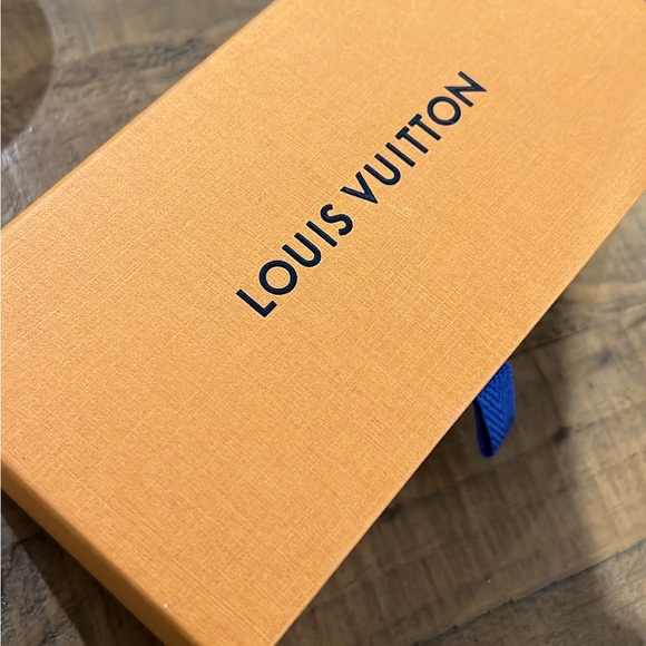 Louis Vuitton millionaire sunglasses - Picture 3 of 4